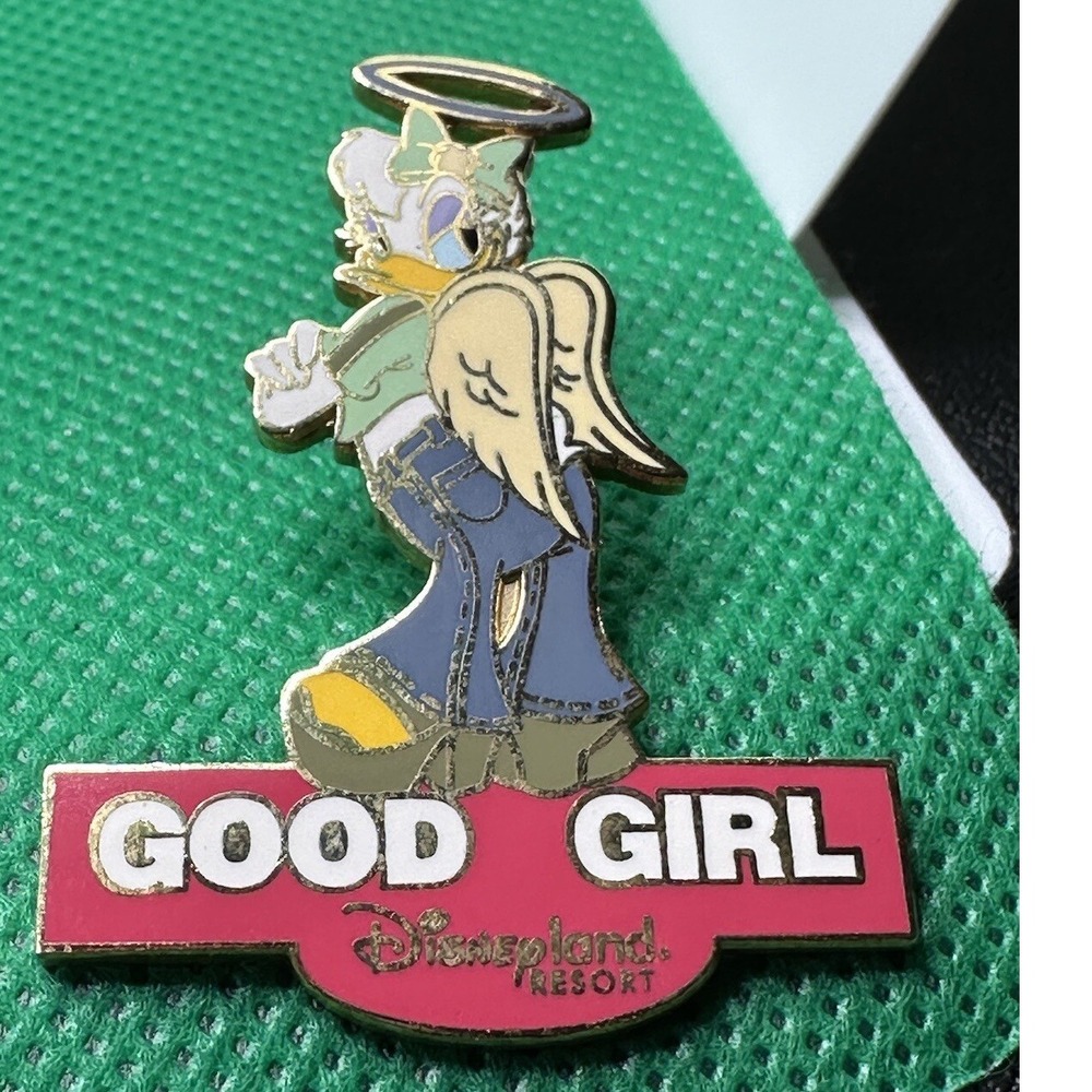 Disneyland‎ Resort Daisy Duck Angel GOOD GIRL Wings Halo 2004 Disney Trading Pin
